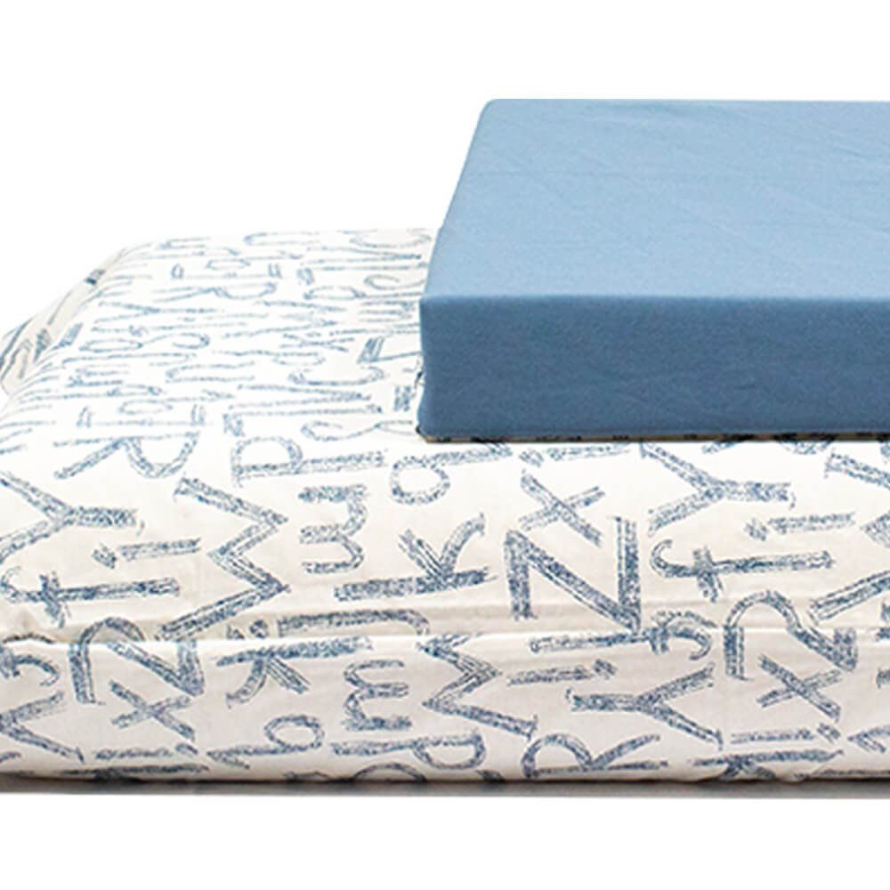 jogo de cama letras azul 3